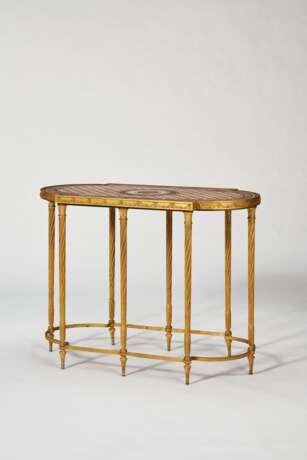 AN ITALIAN ORMOLU AND SCAGLIOLA SURTOUT DE TABLE, MOUNTED AS A TABLE - фото 3