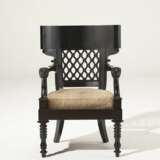 A PAIR OF FRENCH EBONIZED FAUTEUILS - Foto 2