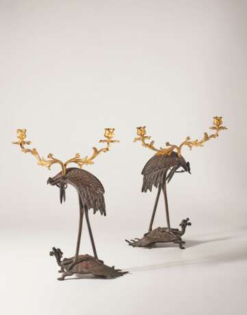 A PAIR OF FRENCH ORMOLU AND PATINATED BRONZE TWO-LIGHT CANDELABRA - фото 4