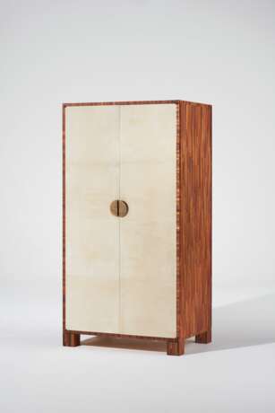 A PARCHMENT-VENEERED AND STAINED-STRAW MEDIA CABINET - photo 2