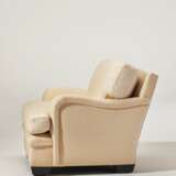 A PAIR OF CLUB CHAIRS - photo 2