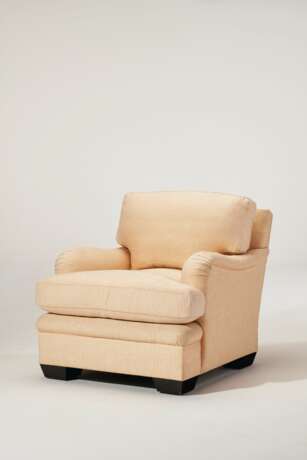 A PAIR OF CLUB CHAIRS - Foto 3