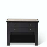 A PAIR OF BLACK LACQUER BEDSIDE TABLES - photo 3