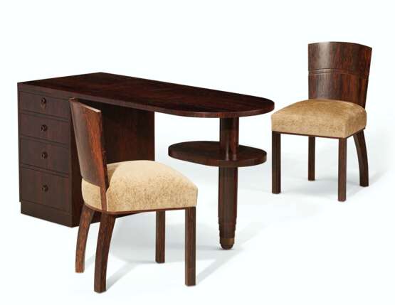 A PALMWOOD WRITING DESK AND PAIR OF SIDE CHAIRS - photo 1