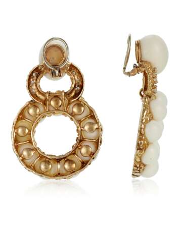 Chaumet. CHAUMET, CORAL AND DIAMOND EARRINGS - Foto 3