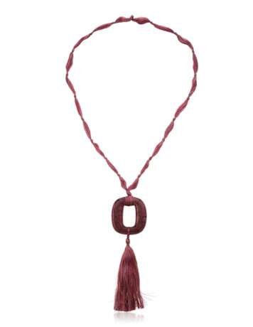 Lalique. LALIQUE GLASS AND SILK NECKLACE - photo 4