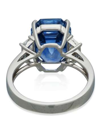 SAPPHIRE AND DIAMOND RING - photo 4