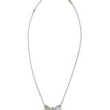 VAN CLEEF & ARPELS MOTHER-OF-PEARL AND DIAMOND BUTTERFLY NECKLACE - фото 4