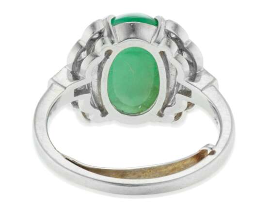 JADEITE JADE AND DIAMOND RING - фото 4