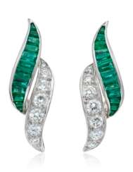 OSCAR HEYMAN & BROTHERS DIAMOND AND EMERALD EARRINGS