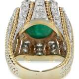 EMERALD AND DIAMOND RING - photo 4