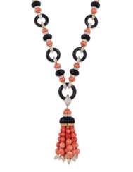 DIAMOND, ONYX AND CORAL NECKLACE