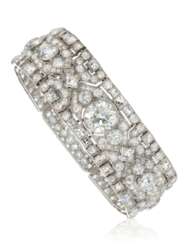 ART DECO DIAMOND AND PLATINUM BRACELET