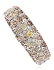 ART DECO COLORED DIAMOND AND DIAMOND BRACELET