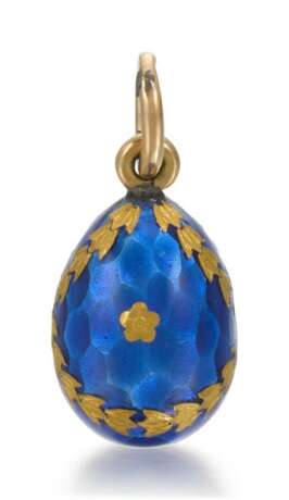A Fabergé gold and enamel egg pendant, workmaster Karl Bok, St Petersburg, late-19th century/early-20th century - Foto 2