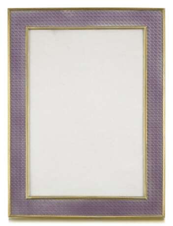 A Fabergé silver-gilt and guilloché enamel frame, workmaster Anders Nevalainen, St Petersburg, circa 1899-1904 - Foto 1