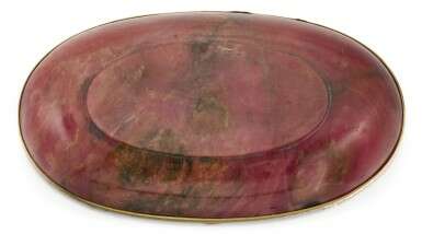 A Fabergé jewelled and enamelled gold-mounted rhodonite bowl, workmaster Henrik Wigström, St Petersburg, 1908-1917 - Foto 3