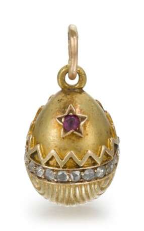 A Fabergé jewelled gold egg pendant, workmaster Erik Kollin, St Petersburg, circa 1900 - photo 1