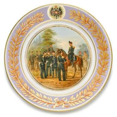 A porcelain military plate, Imperial Porcelain Factory, St Petersburg, period of Alexander III, 1885 - Foto 1