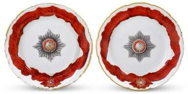 Two porcelain plates from the service for the Imperial Order of St Alexander Nevsky, Gardner Porcelain Factory, Verbilki, 1778-1780 - фото 1