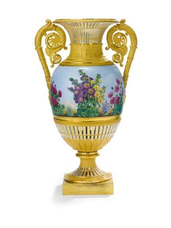 A Russian porcelain vase, Imperial Porcelain Factory, St Petersburg, period of Alexander I - фото 2