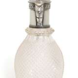 A large and impressive Fabergé cut-glass and silver mounted decanter, Moscow, 1899-1908 - photo 3
