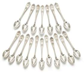 A set of eighteen Fabergé silver demitasse spoons, Moscow, 1899-1908