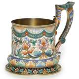 A silver-gilt and cloisonné enamel tea glass holder, 6th Moscow Artel, Moscow, 1908-1917 - Foto 2