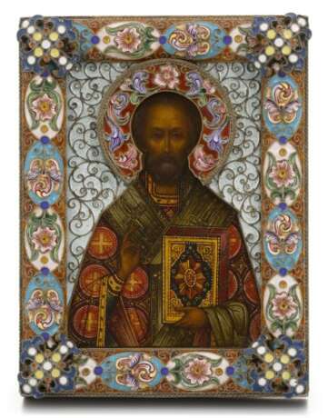 A silver-gilt and cloisonné enamel icon of St Nicholas the Wonderworker, Feodor Rückert, Moscow, 1899-1908 - Foto 1