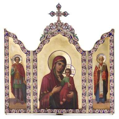 A silver-gilt and shaded enamel travelling triptych icon, Ivan Alekseev, Moscow, 1899-1908 - Foto 2