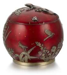 A Russian gilded silver and lacquer sugar bowl, Pavel Ovchinnikov, Moscow, 1891