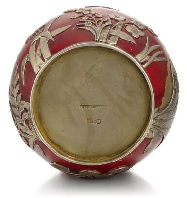 A Russian gilded silver and lacquer sugar bowl, Pavel Ovchinnikov, Moscow, 1891 - фото 3