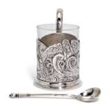 A silver tea glass holder and a spoon, 4th Artel, Moscow, and Grachev Brothers, St Petersburg, 1908-1917 - фото 3