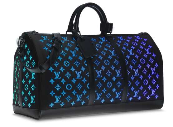 LOUIS VUITTON. A LIMITED EDITION BLACK LIGHT UP KEEPALL BANDOULIÈRE 50 - Foto 2