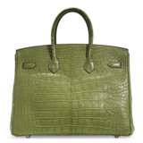 HERMÈS. A MATTE PELOUSE ALLIGATOR BIRKIN 35 WITH PALLADIUM HARDWARE - Foto 3