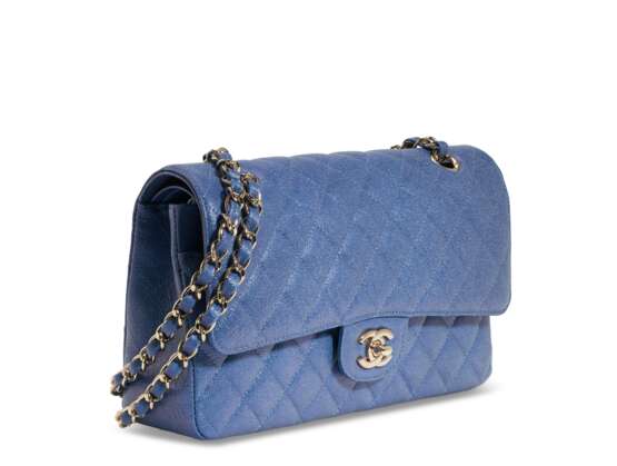 CHANEL. A BLUE IRIDESCENT LAMBSKIN LEATHER SMALL CLASSIC FLAP BAG & A SET OF TWO CARD HOLDERS - photo 2