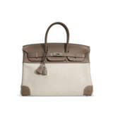 HERMÈS. AN ÉTOUPE SWIFT LEATHER & TOILE BIRKIN 35 WITH PALLADIUM HARDWARE - фото 1