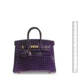 HERMÈS. A SHINY AUBERGINE NILOTICUS CROCODILE BIRKIN 25 WITH GOLD HARDWARE - фото 6