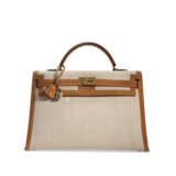 HERMÈS. A TOILE & NATUREL PEAU PORC SELLIER KELLY 40 WITH GOLD HARDWARE - photo 1
