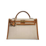 HERMÈS. A TOILE & NATUREL PEAU PORC SELLIER KELLY 40 WITH GOLD HARDWARE - фото 1