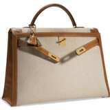 HERMÈS. A TOILE & NATUREL PEAU PORC SELLIER KELLY 40 WITH GOLD HARDWARE - фото 2