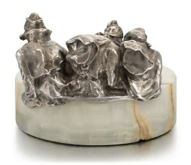 A silver and onyx figural ashtray, 1st Kiev Artel, 1908-1917 - Foto 2