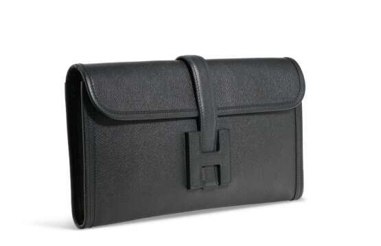 HERMÈS. A BLACK EPSOM LEATHER JIGE ÉLAN - Foto 2