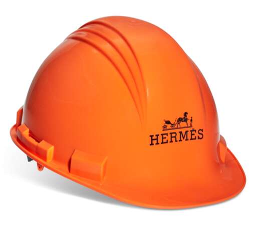 HERMÈS. A CONSTRUCTION HAT - фото 2