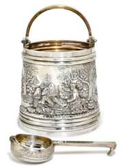 A Russian silver punch bucket and ladle, Peter Loskutov, Moscow, circa 1890