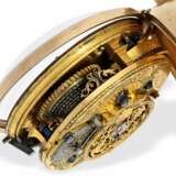 Taschenuhr: feine Repoussé Doppelgehäuse-Spindeluhr in 18K Gold, bedeutender englischer Uhrmacher, Godfrie Poy London, um 1730 - photo 3