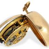 Taschenuhr: feine Repoussé Doppelgehäuse-Spindeluhr in 18K Gold, bedeutender englischer Uhrmacher, Godfrie Poy London, um 1730 - photo 6