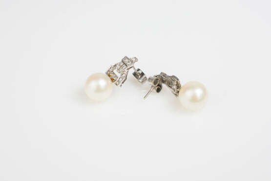 Paar Ohrstecker mit Perlen und Diamantbesatz im Art déco-Stil - photo 3