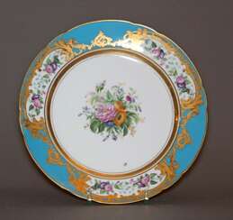 Plate of porcelain