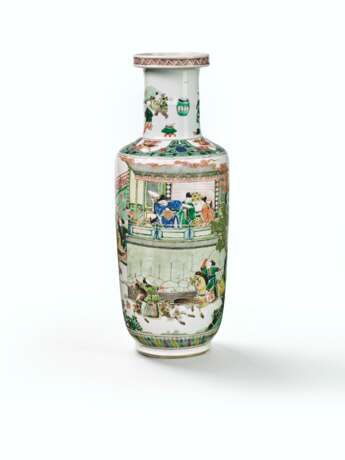 GRAND VASE ROULEAU EN PORCELAINE DE LA FAMILLE VERTE - photo 1